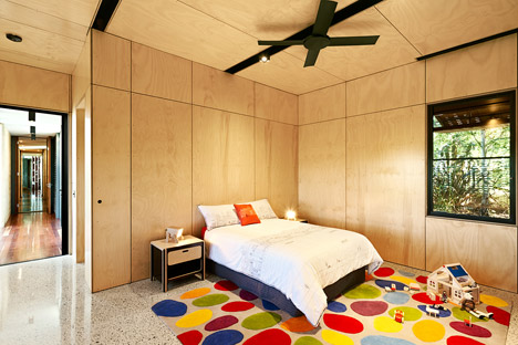 Kids Pod by Mihaly Slocombe