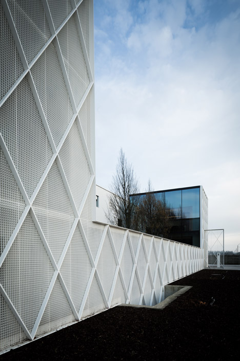 Lootens Line Office by CAAN Architecten