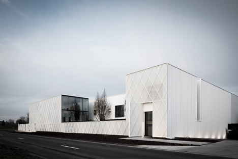 Lootens Line Office by CAAN Architecten