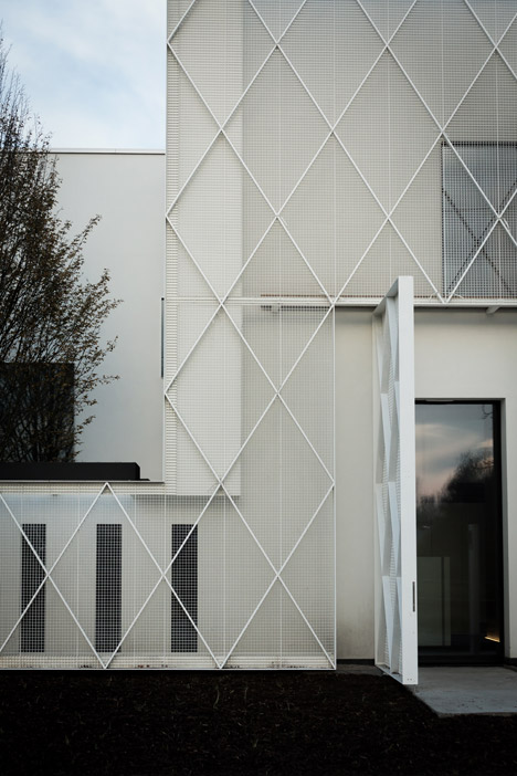 Lootens Line Office by CAAN Architecten