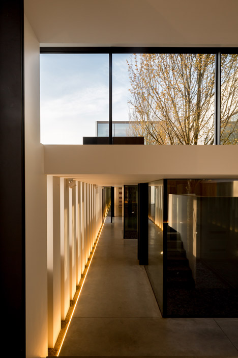 Lootens Line Office by CAAN Architecten