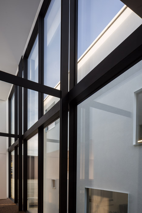 Lootens Line Office by CAAN Architecten
