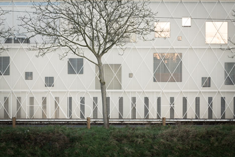 Lootens Line Office by CAAN Architecten