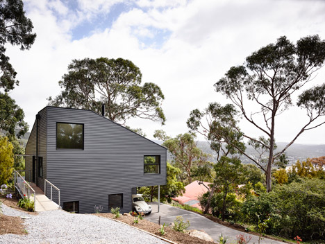 Lorne Hill House by Will Harkness Architecture