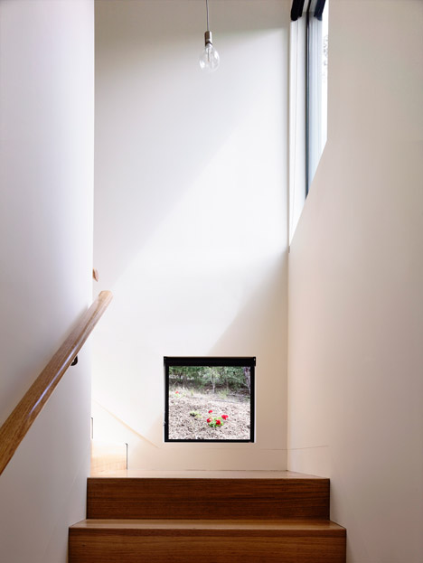 Lorne Hill House by Will Harkness Architecture