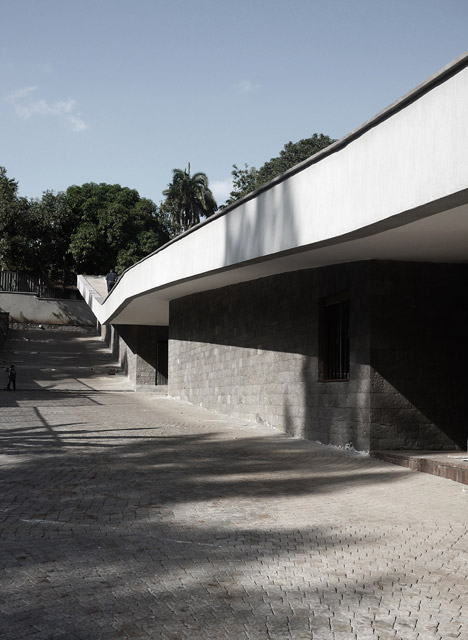 Lost Villa by Jonathan Woolf Architects