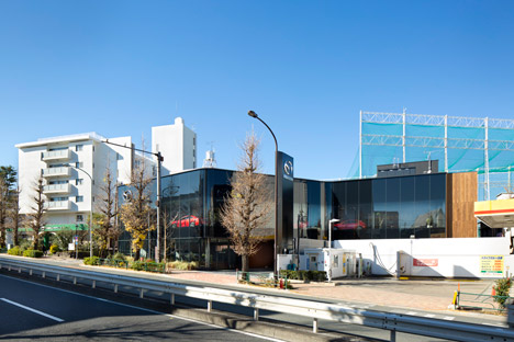 Mazda Showroom by Supose Design Office