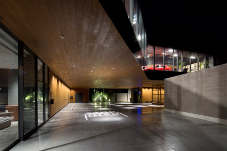 Mazda Showroom by Supose Design Office