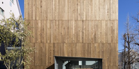 Mazda Showroom by Supose Design Office