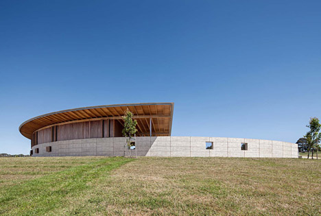 Equestrian Centre by Seth Stein Architects
