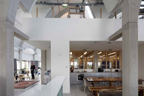 Office Building by B+O Architectuur