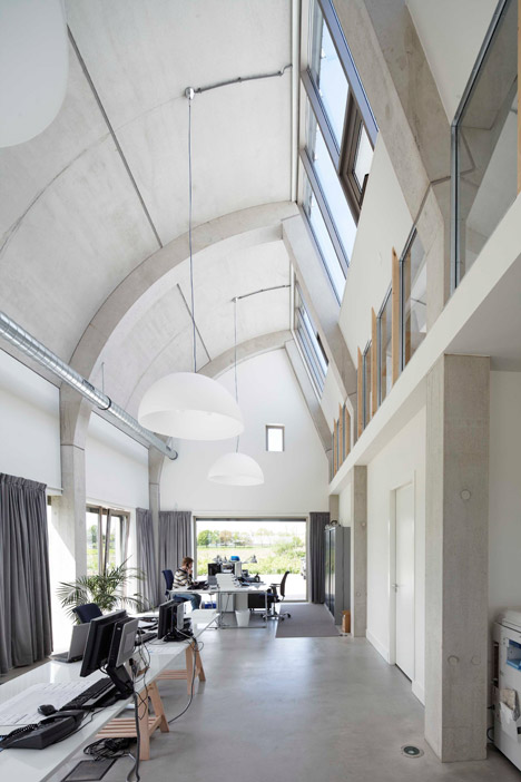 Office Building by B+O Architectuur