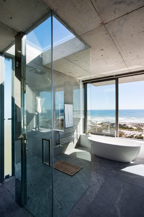 Pearl Bay Residence by Gavin Maddock Design Studio