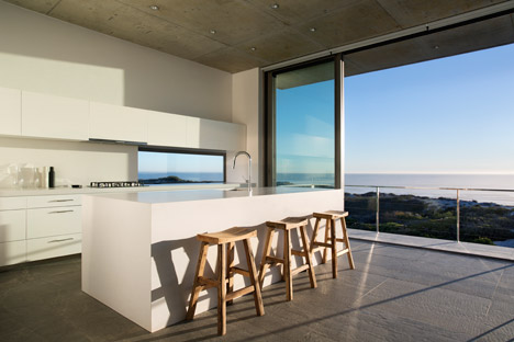 Pearl Bay Residence by Gavin Maddock Design Studio