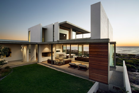Pearl Bay Residence by Gavin Maddock Design Studio