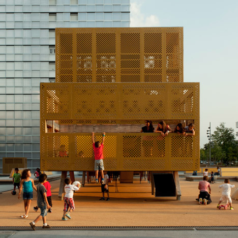 Playground in Génicart Sud by BASE