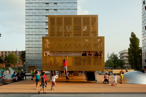 Playground in Génicart Sud by BASE