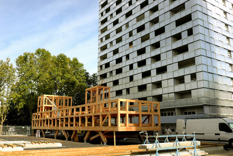 Playground in Génicart Sud by BASE