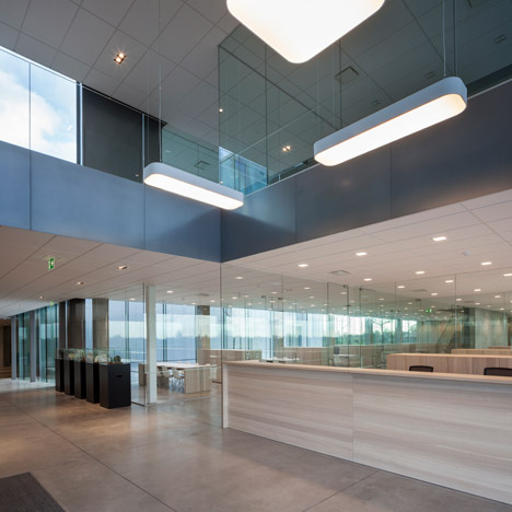 Rob Systems office by Govaert & Vanhoutte