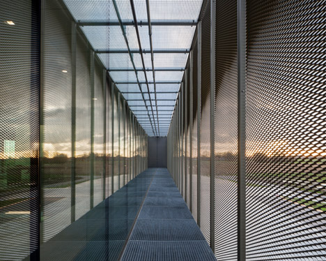 Rob Systems office by Govaert & Vanhoutte