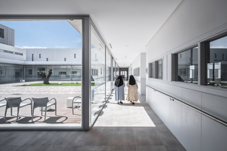 Royal Monastery of Santa Catalina de Siena by Hernandez Arquitectos