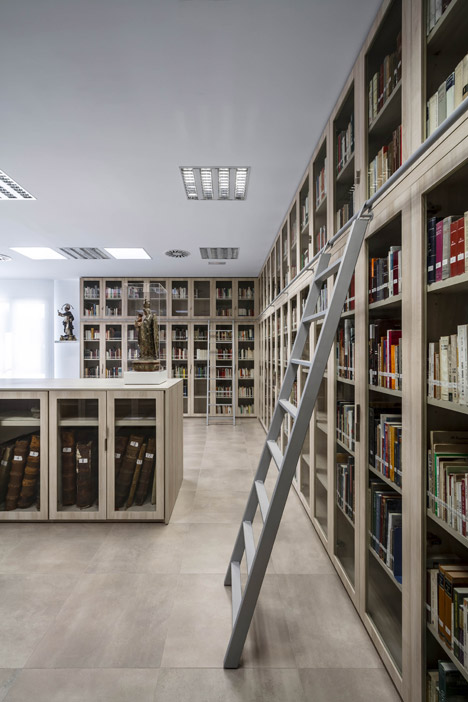 Royal Monastery of Santa Catalina de Siena by Hernandez Arquitectos