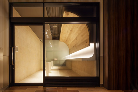 Smoking Room Grand Tree Musashikosugi by Hiroyuki Ogawa Architects