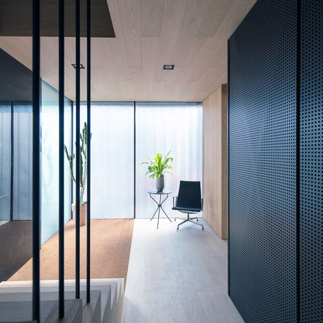 Villa Criss-Cross Envelope by OFIS Arhitekti