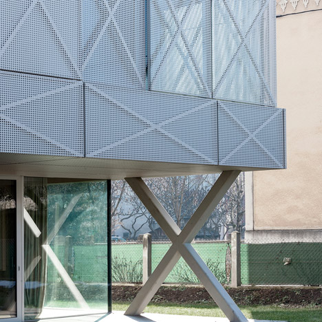 Villa Criss-Cross Envelope by OFIS Arhitekti