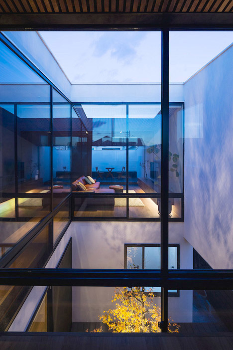 Wave by Apollo Architects & Associates