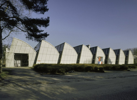 Weverij de Ploeg by Gerrit Rietveld