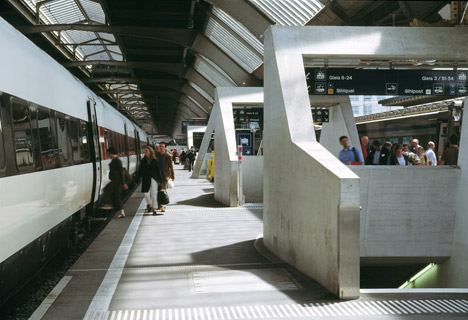 Zurich-main-train-station-by-Durig_dezeen_468_4