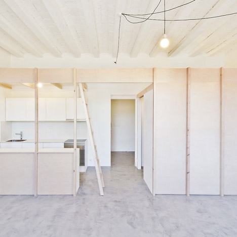 2 dwellings at Tamarit st by Carles Enrich Gimenez
