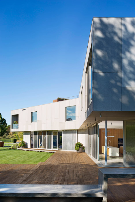 36SML House by Levenbetts