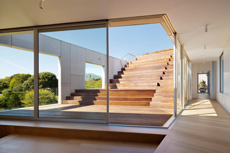 36SML House by Levenbetts