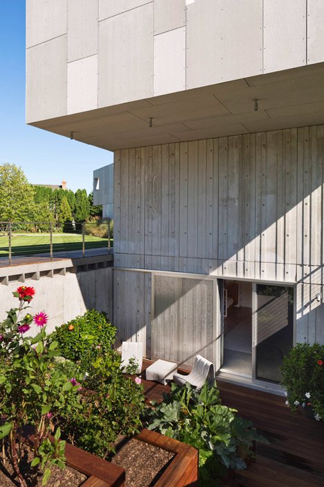 36SML House by Levenbetts