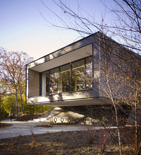 Arcus-Center-for-Social-Justice-Leadership-by-Studio-Gang-Steve-Hall-Hedrich-Blessing_dezeen_468_4