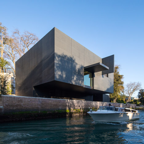 Australian Venice Pavilion by Denton Corker Marshall