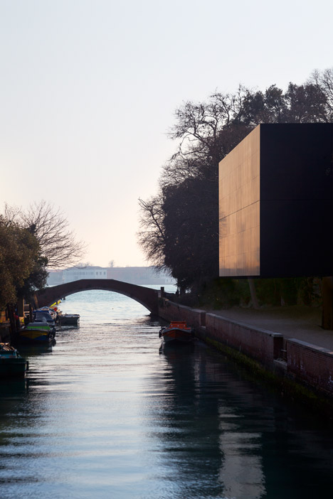 Australian Venice Pavilion by Denton Corker Marshall