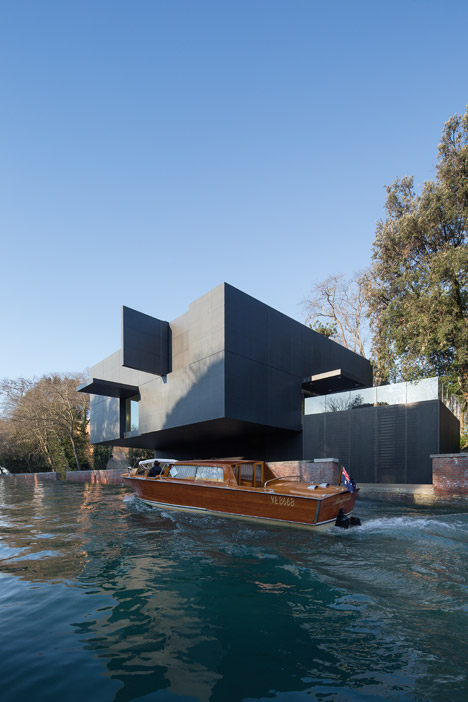 Australian Venice Pavilion by Denton Corker Marshall