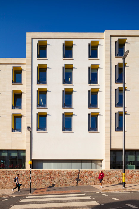 Bristol University lab by Shepperd Robson