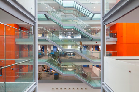 Bristol University lab by Shepperd Robson