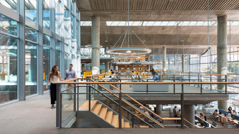Buenos-Aires-city-hall-by-Foster-and-Partners_dezeen_468_2