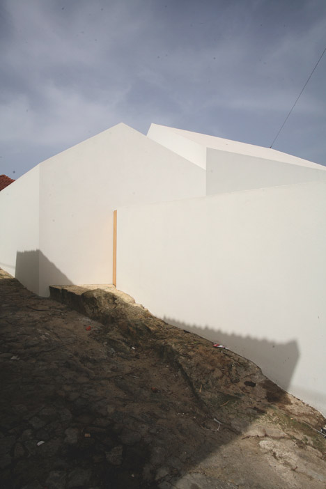 Casa Lela by Oficina de Arquitectura