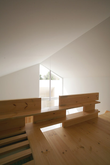 Casa Lela by Oficina de Arquitectura