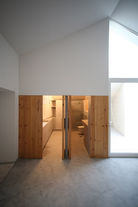 Casa Lela by Oficina de Arquitectura
