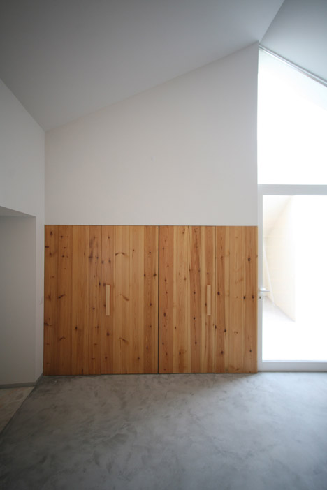 Casa Lela by Oficina de Arquitectura