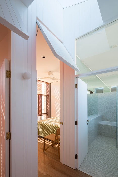 Courtyard House by Aileen Sage Architects