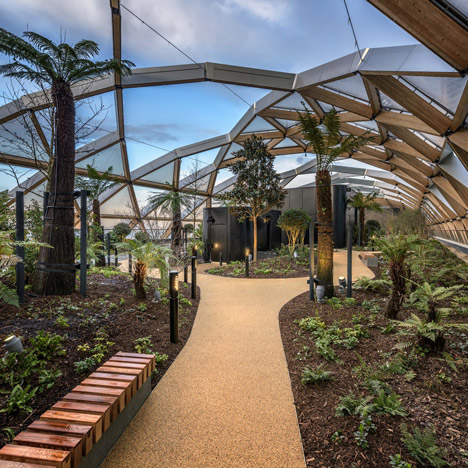 Crossrail Place at Canary Wharf by Foster and Partners