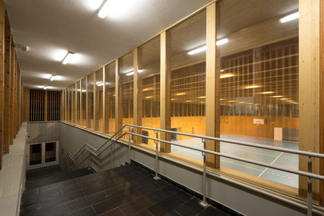 Elementary School Sports Hall by Jovan Mitrović